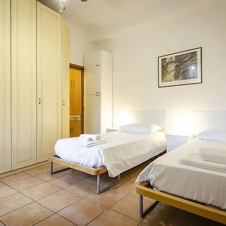 Paolo Fabbri Home, Comodo A Centro E Universita *